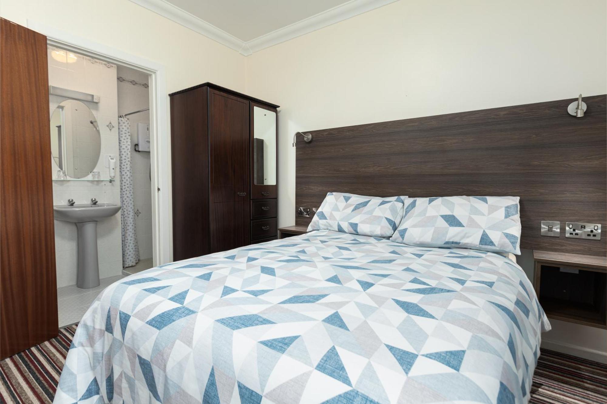 The Derg Arms Bed & Breakfast 3*