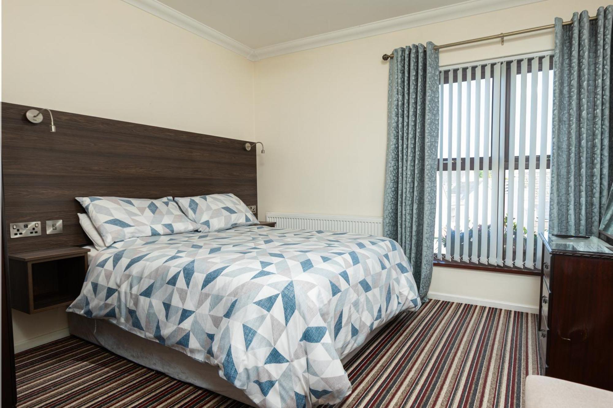 Bed & Breakfast The Derg Arms Castlederg