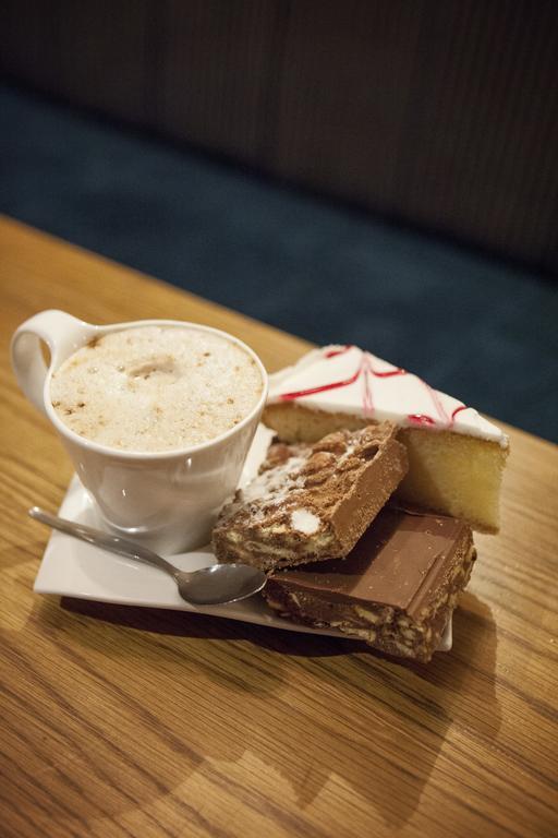 The Derg Arms Couette-café